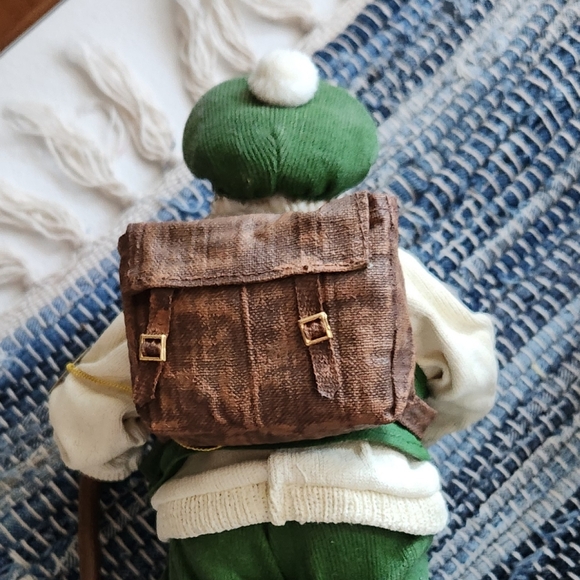 Festive Green Santa Figurine - Picture 4 of 4